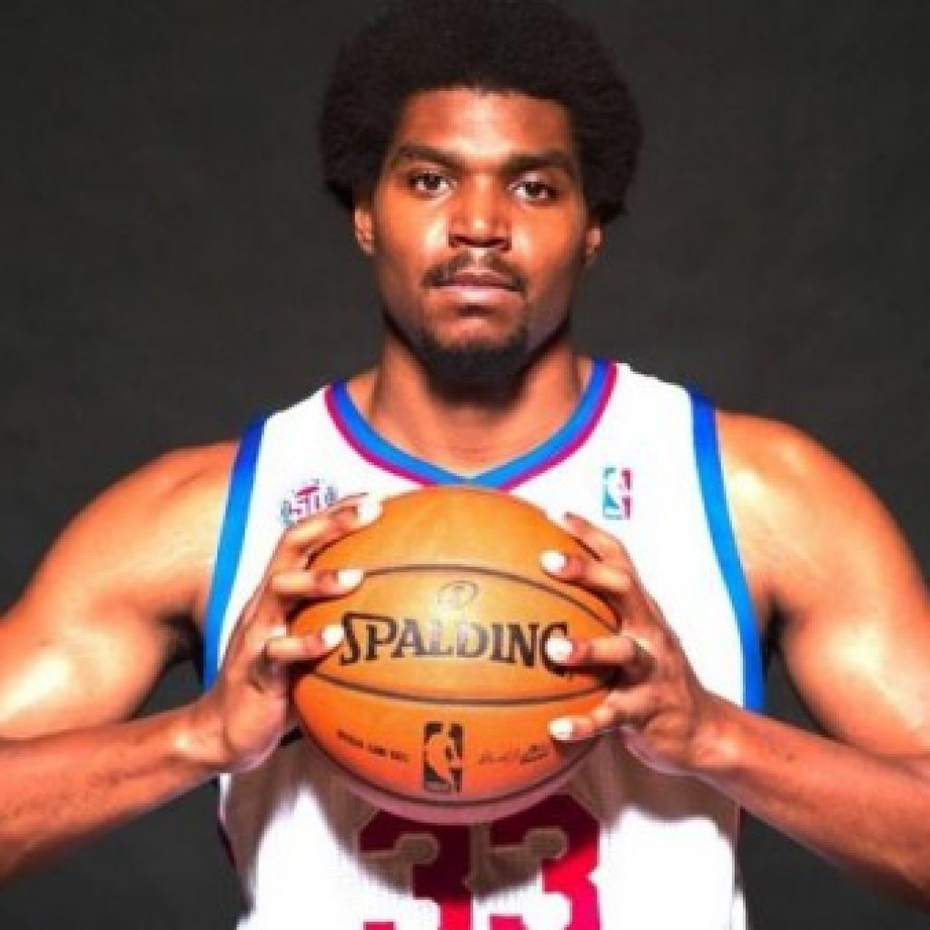 Can Andrew Bynum make a comeback?